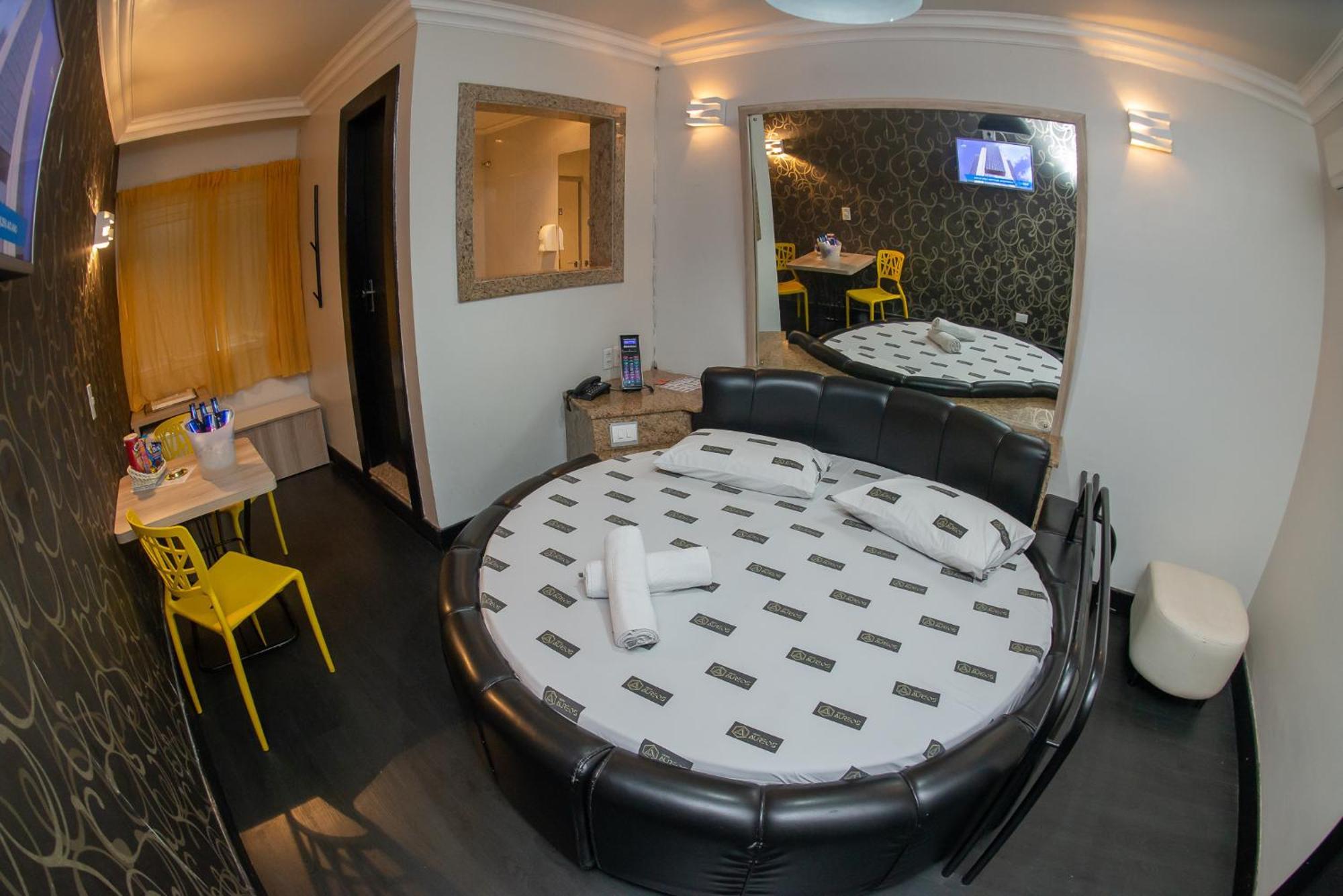 Manhattan Motel (Adults Only) Porto Alegre Exterior photo