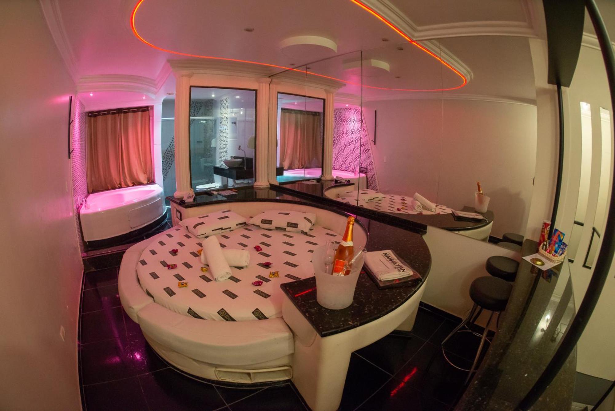 Manhattan Motel (Adults Only) Porto Alegre Exterior photo